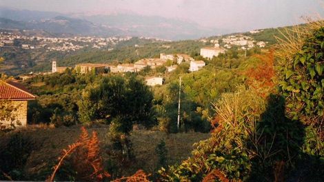 Laureana Cilento - in the background, S. Martino